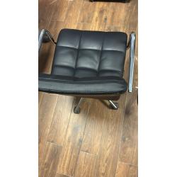 Fotel biurowy obrotowy