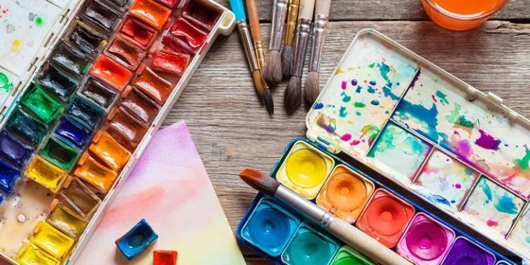 Чим відрізняються плакатні фарби від акварельних?